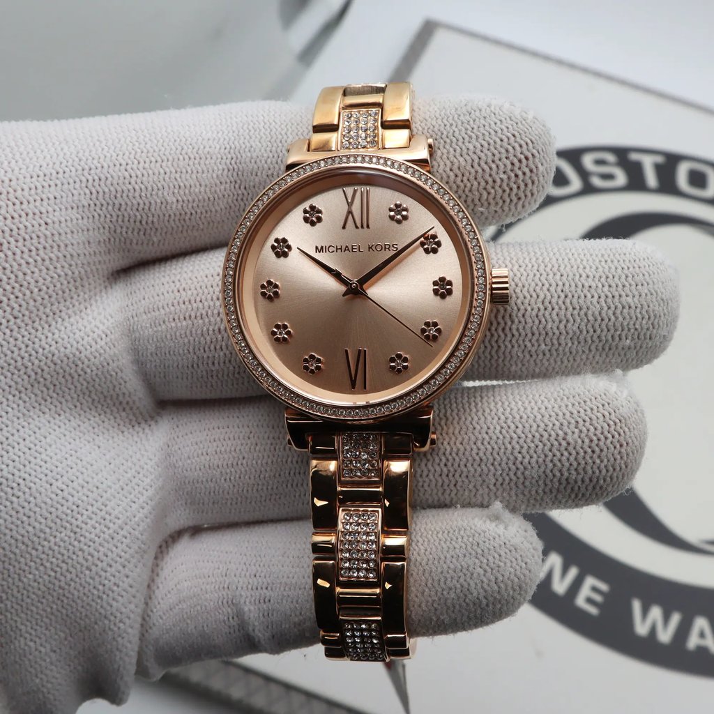 Front Full View Of Michael Kors MK3882 Stainless Steel Watch Pre Owned Condition Good