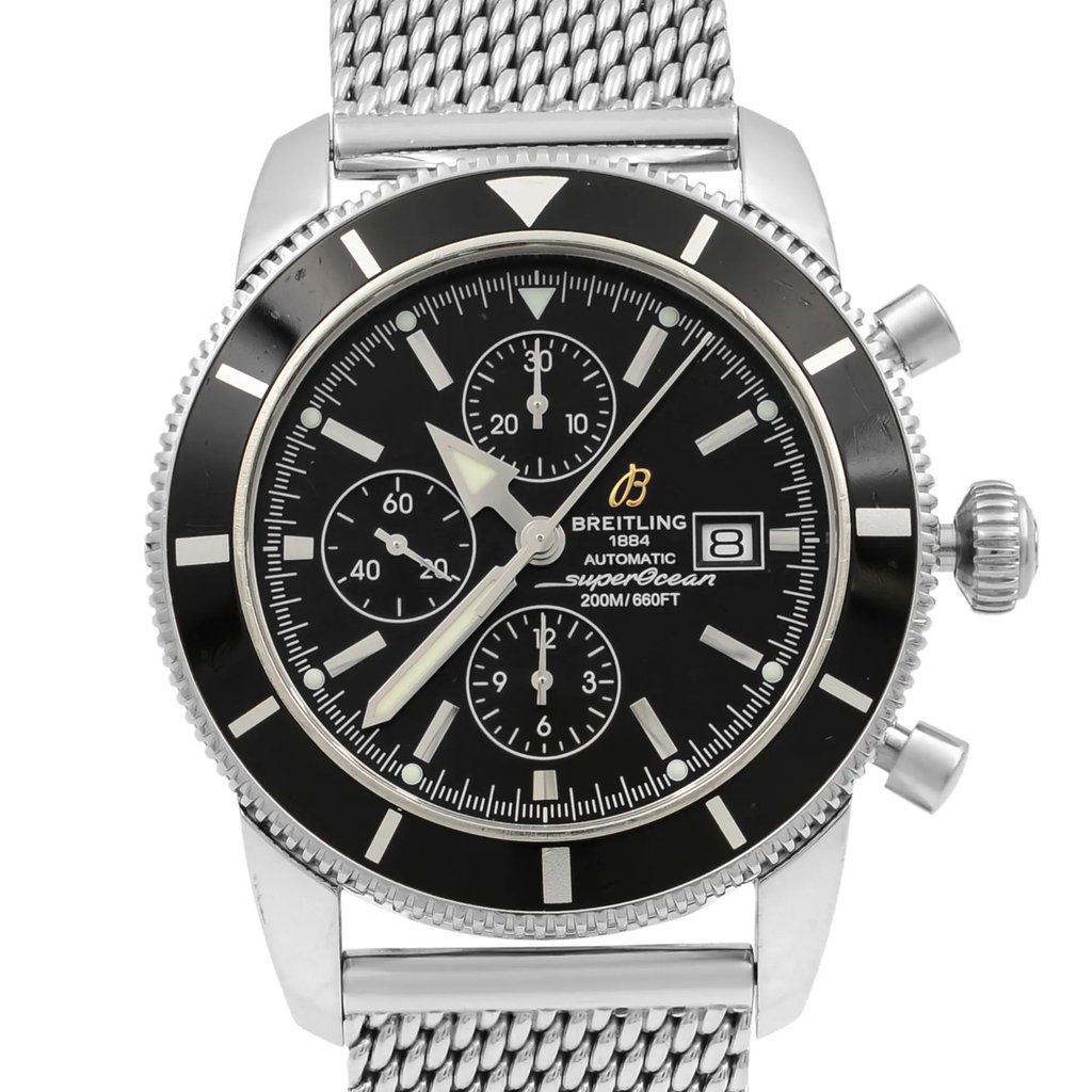 Up Close Front Facing Picture Of Breitling A1332024-B908-144A Stainless Steel Watch Pre Owned Condition