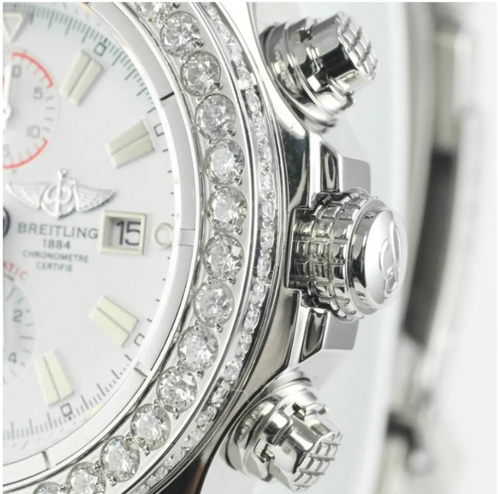 Up Close Front Facing Picture Of Breitling A1337011/A660-135A Stainless Steel Watch Pre Owned Condition