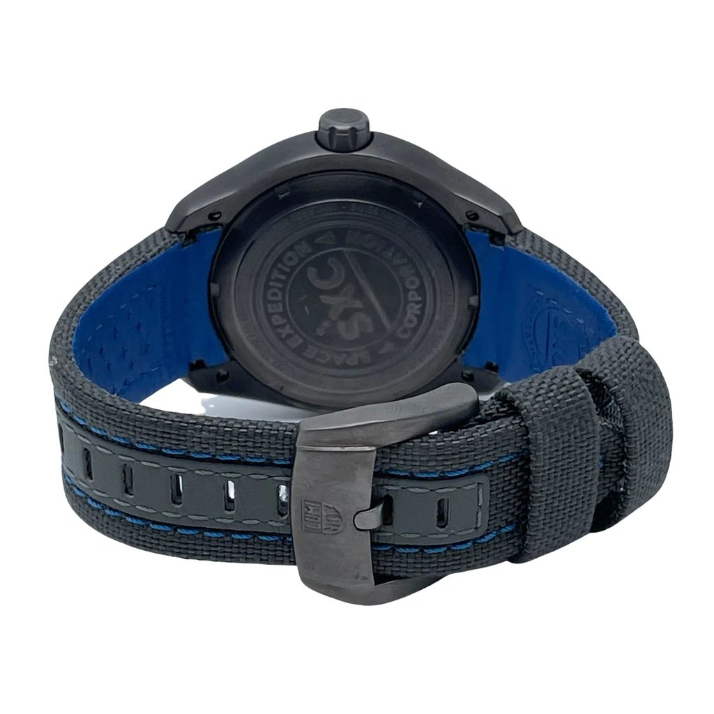 View Of Crown Facing Side Of Luminox 5121.GN Stainless Steel Watch New With Defects Condition