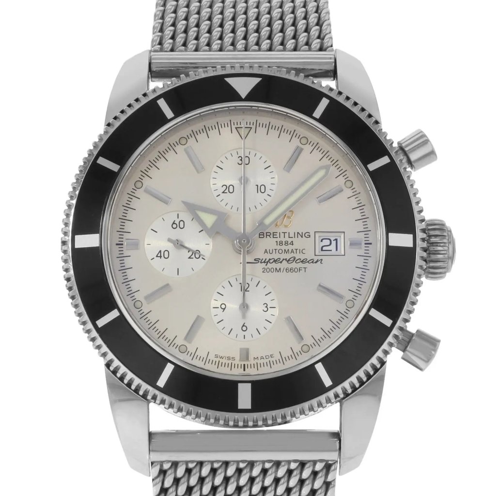 Up Close Front Facing Picture Of Breitling A1332024/G698-152A Stainless Steel Watch Pre Owned Condition