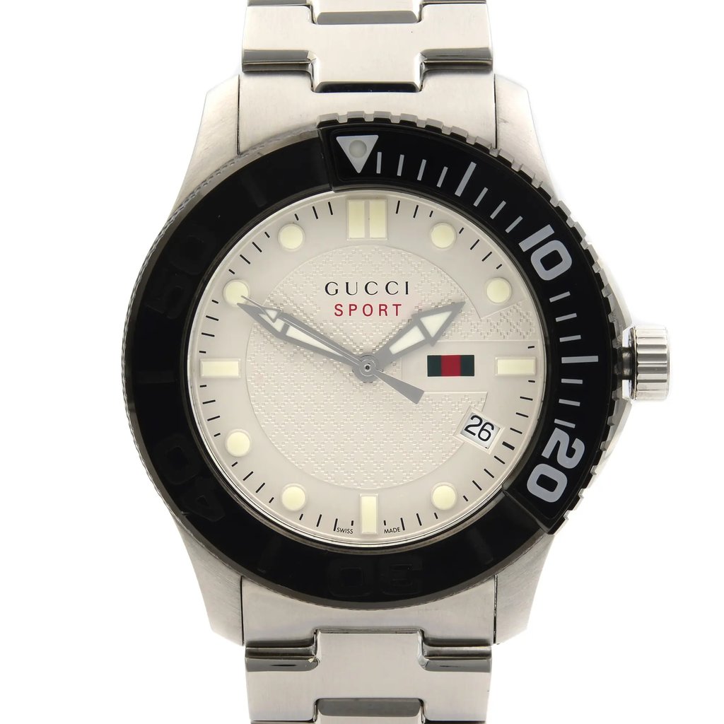 2nd image of Gucci YA126250 Wristwatch, PreOwned condition