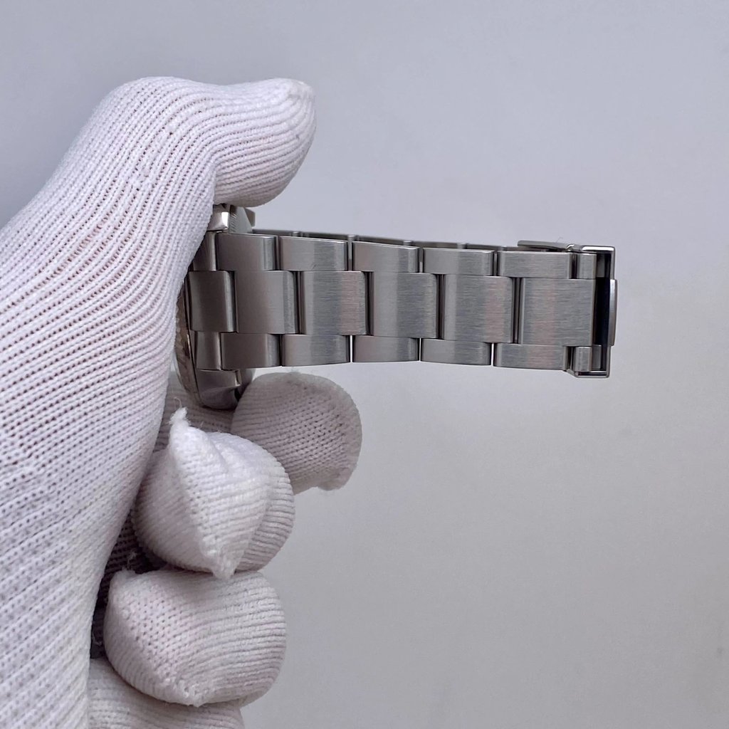 6th image of Rolex  Rolex Oyster Perpetual  Wristwatch, PreOwned condition