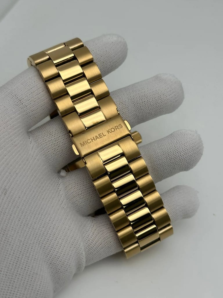Back View Of Solid Back Case And Closed Stainless Steel Band Of Michael Kors MK8077 Watch New With Defects Condition
