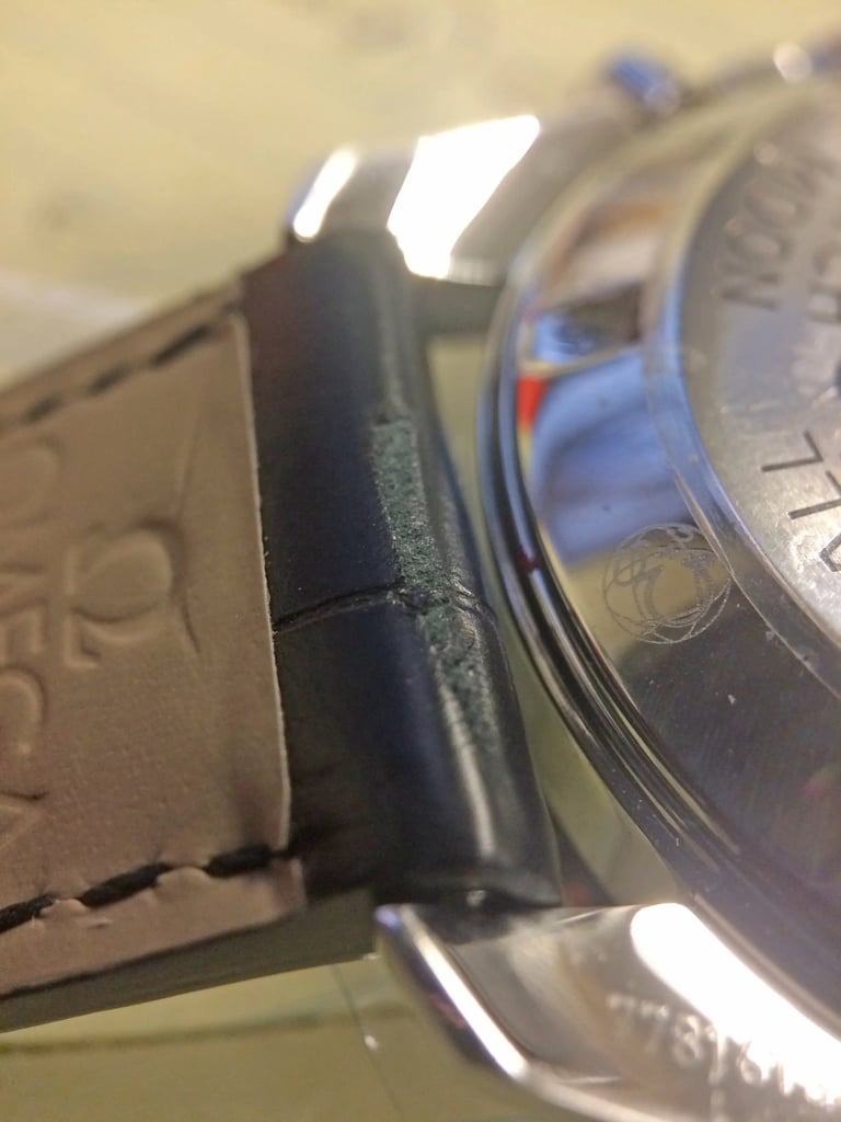 4th image of OMEGA 311.33.42.30.01.001 Wristwatch, DisplayModel condition