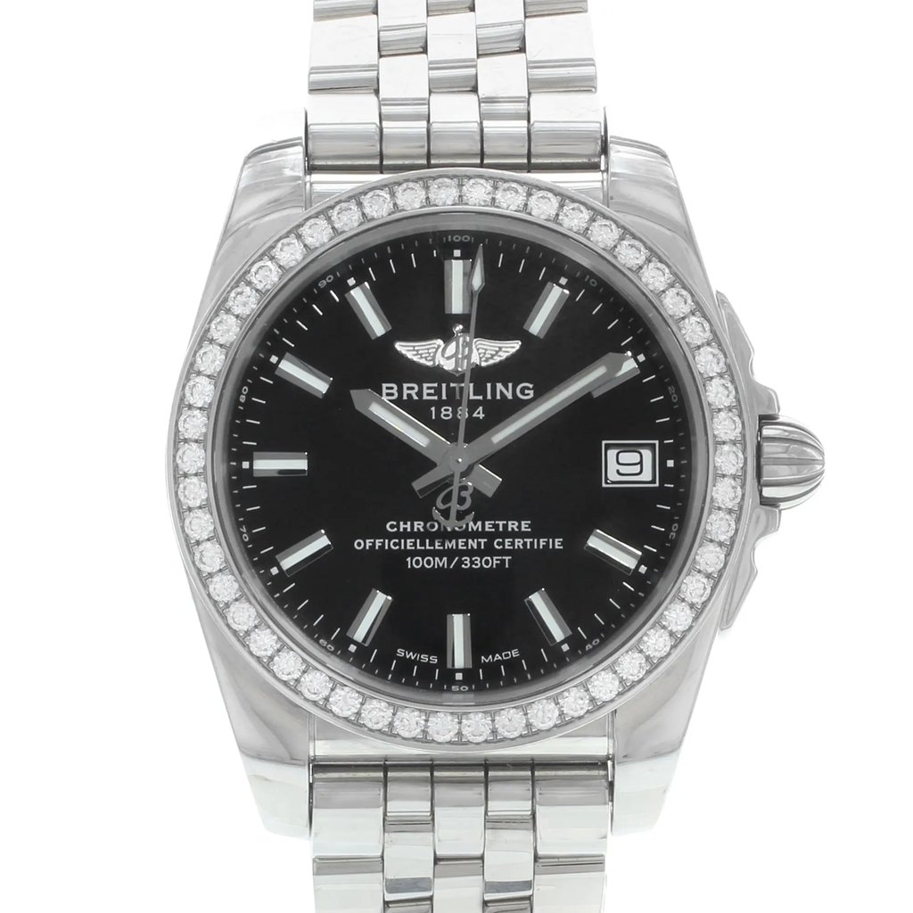 Up Close Front Facing Picture Of Breitling A7433053/BE08-376A Stainless Steel Watch Display Model Condition