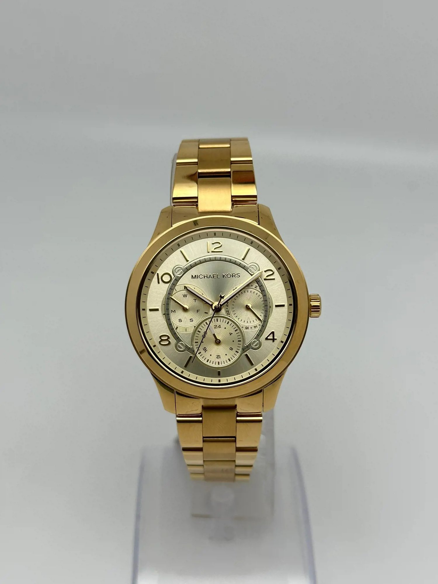 Front Full View Of Michael Kors MK6588 Stainless Steel Watch New With Defects Condition {Product Condition}