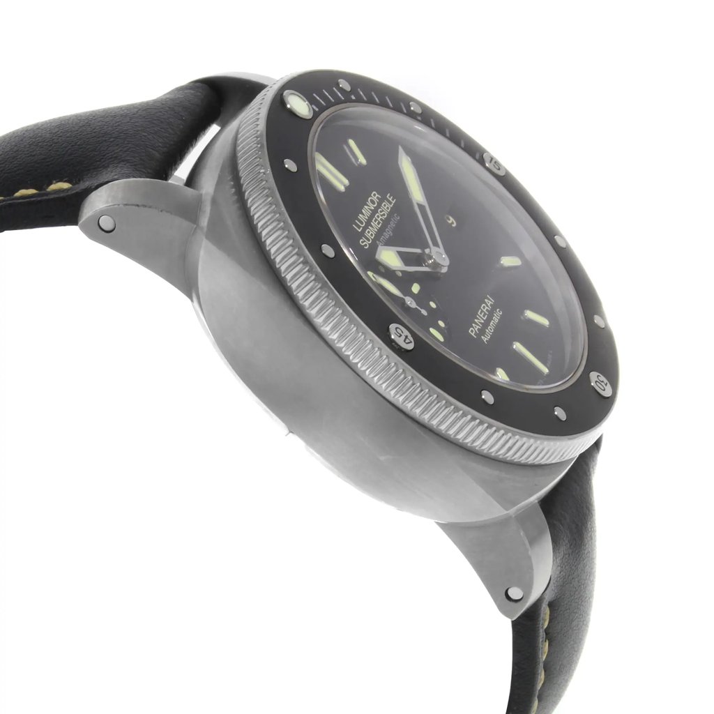 2nd image of Panerai PAM00389 Wristwatch, PreOwned condition