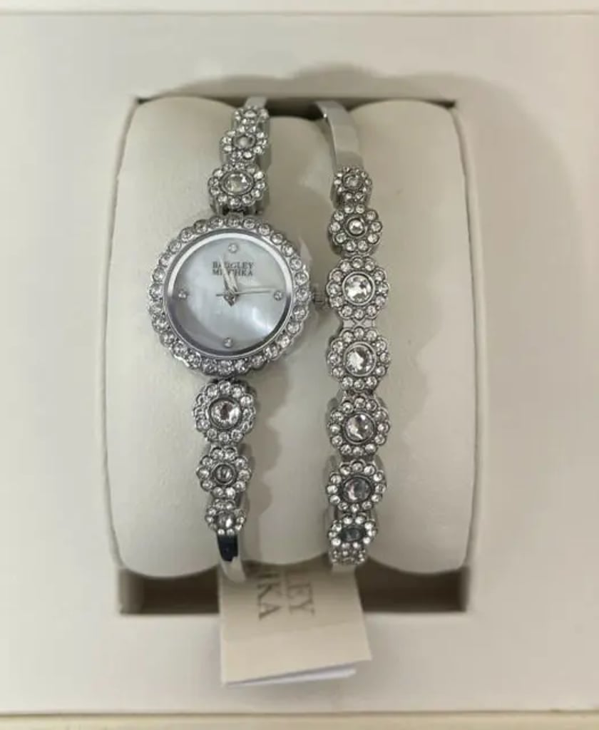 1st image of Badgley Mischka Badgley Mischka BA/1405SVST Wristwatch, Unworn condition