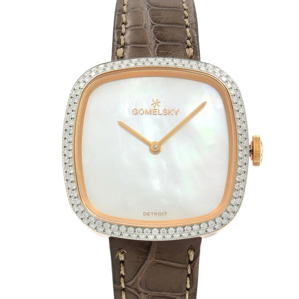 Up Close Front Facing Picture Of Gomelsky G0120095033 Stainless Steel Watch Unworn Condition