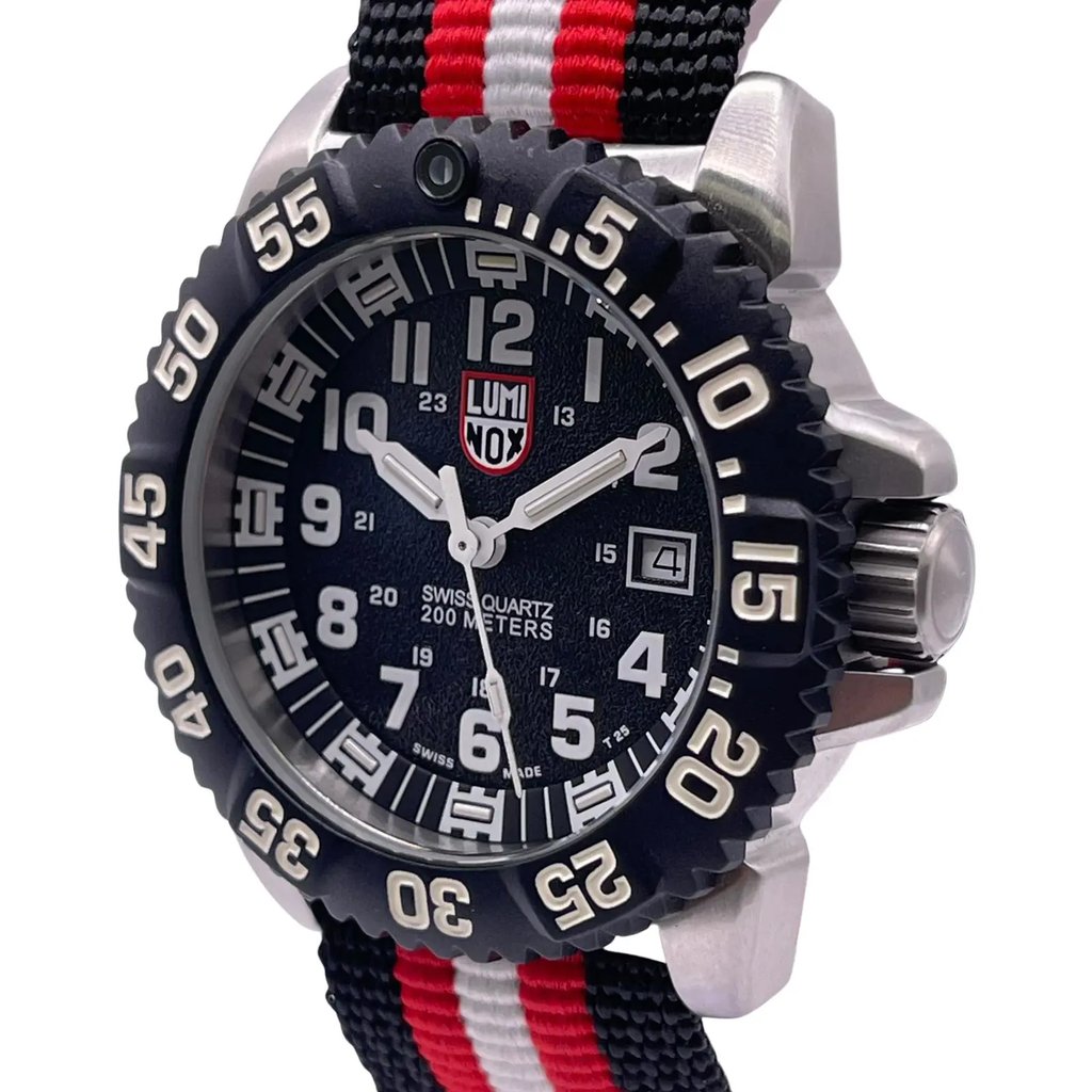 Up Close Front Facing Picture Of Luminox XS.3151 Stainless Steel Watch Pre Owned Condition