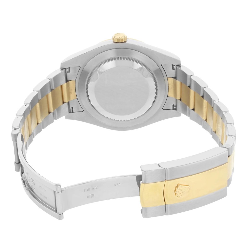 5th image of Rolex 116333 GRO Wristwatch, PreOwned condition