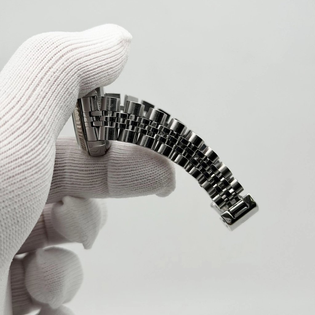 6th image of Rolex Datejust Wristwatch, PreOwned condition