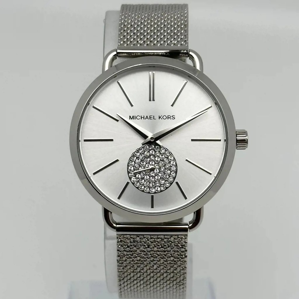 Up Close Front Facing Picture Of Michael Kors MK3843 Stainless Steel Watch Pre Owned Condition