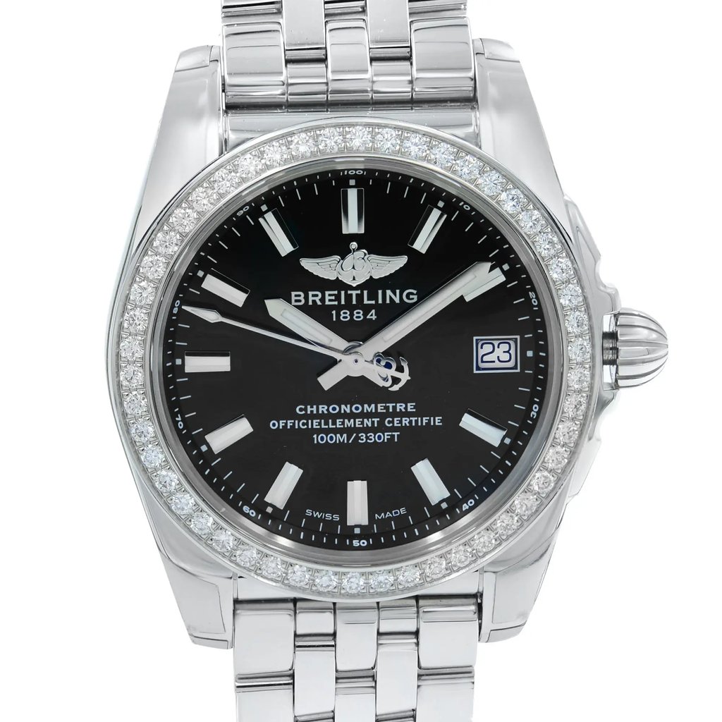 Up Close Front Facing Picture Of Breitling A7433053/BE08-376A Stainless Steel Watch Display Model Condition