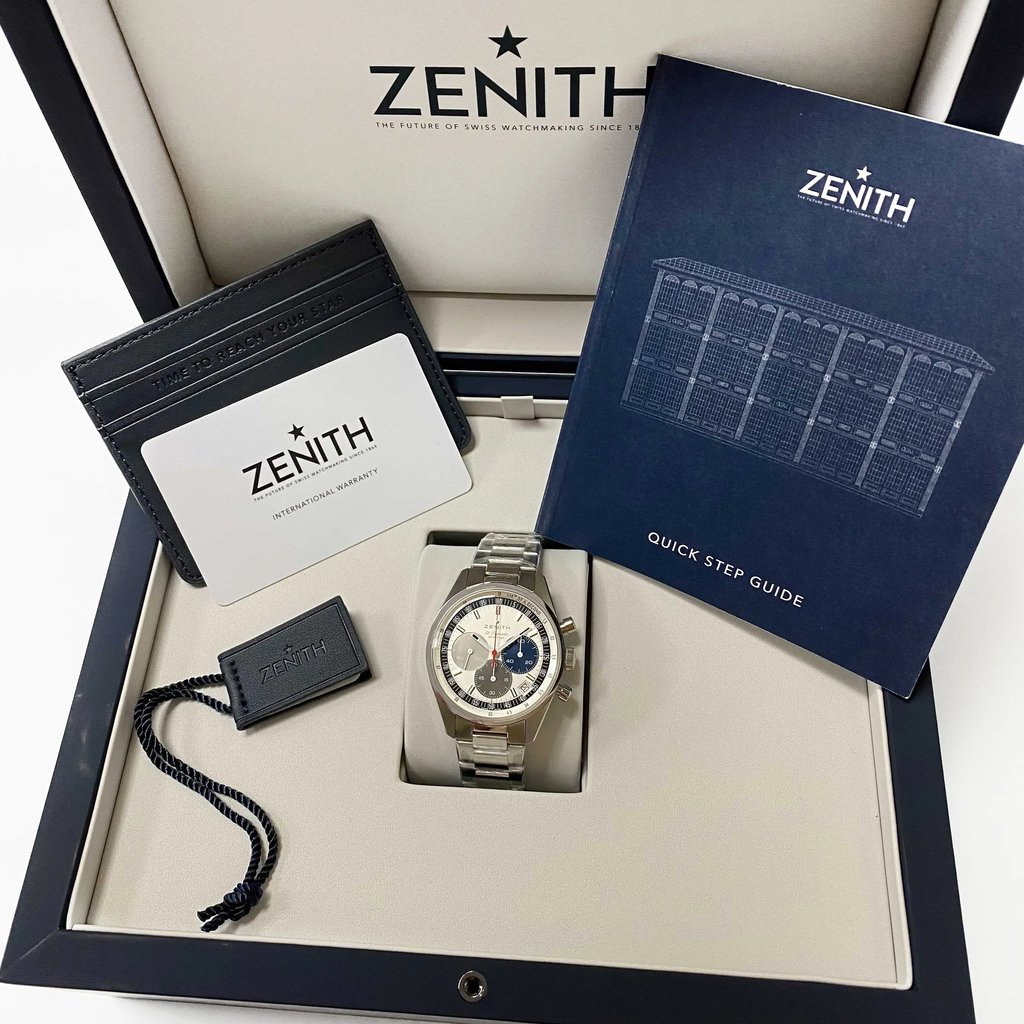  Full View Box, Documents and Zenith 03.3200.3600/69.M3200 With Watch In The Image 