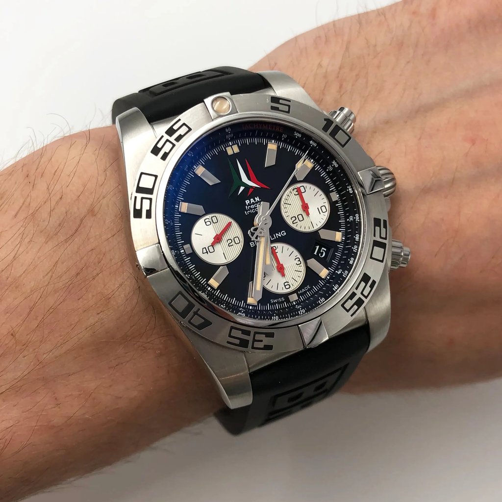 8th image of Breitling AB01104D/BC62-153S Wristwatch, DisplayModel condition