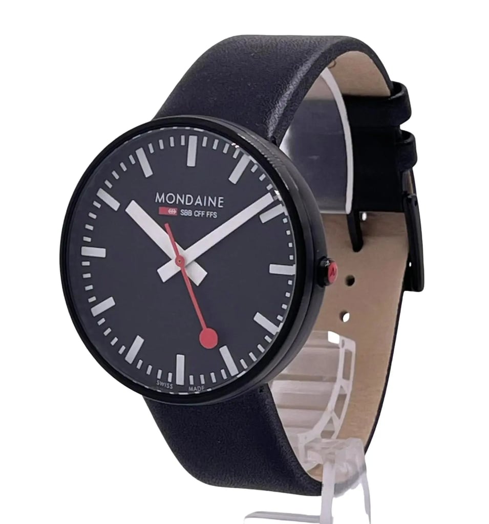 Up Close Front Facing Picture Of Mondaine A660.30328.64SBB Stainless Steel Watch Display Model Condition