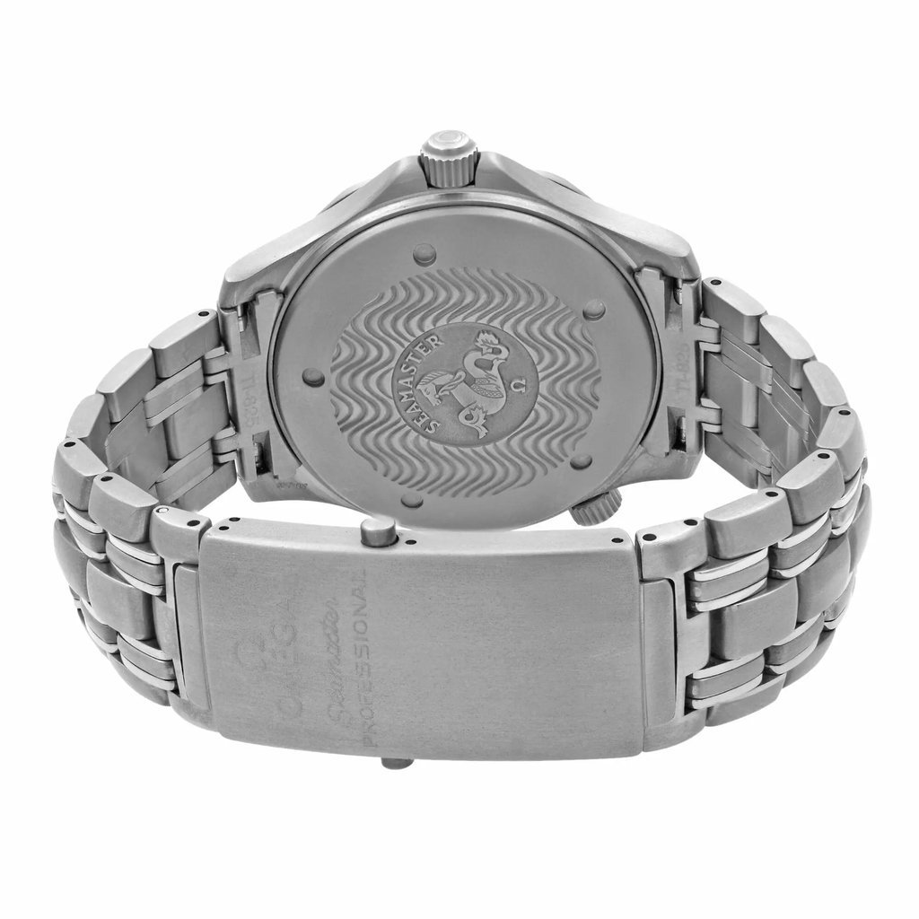 5th image of OMEGA 2231.80.00 Wristwatch, PreOwned condition