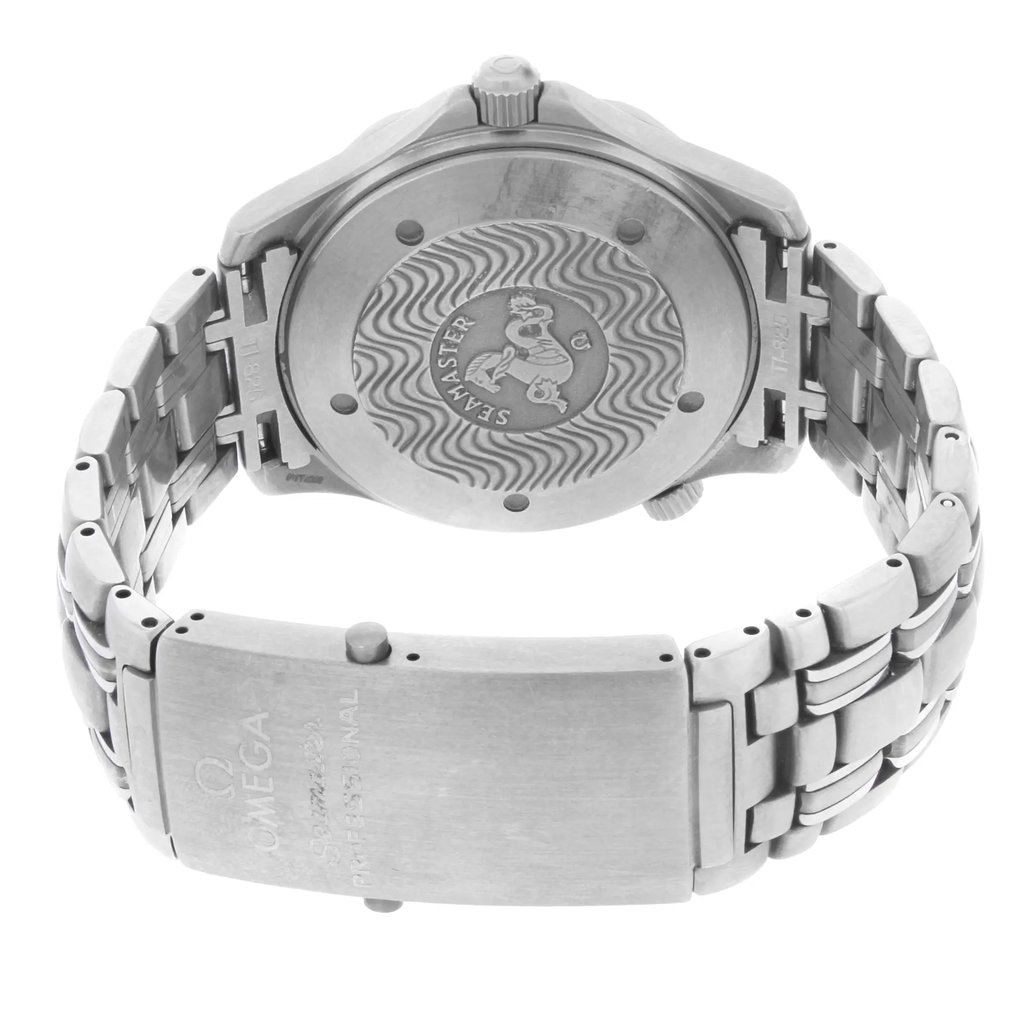 5th image of OMEGA 2231.80.00 Wristwatch, PreOwned condition