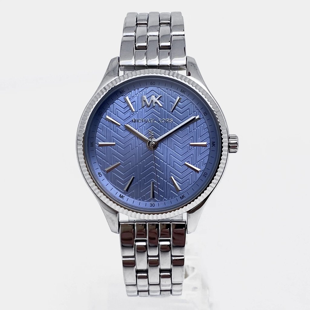 Front Full View Of Michael Kors MK6639 Stainless Steel Watch New With Defects Condition {Product Condition}
