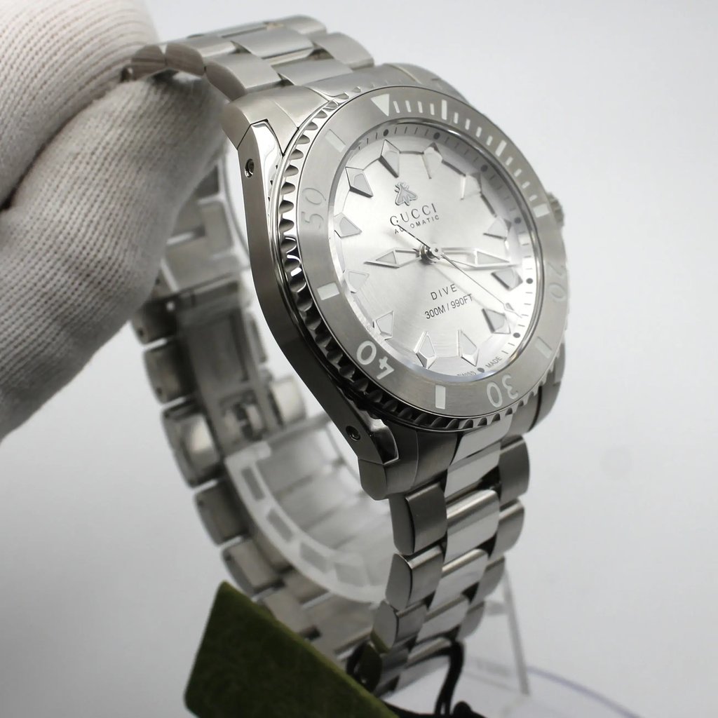 5th image of Gucci YA136354 Wristwatch, DisplayModel condition