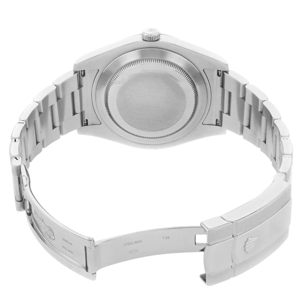 6th image of Rolex 116334 Wristwatch, PreOwned condition