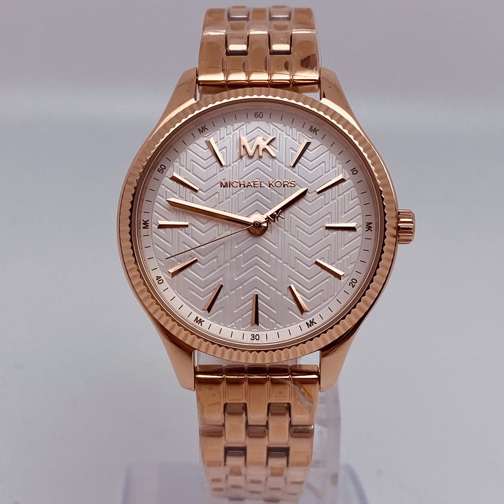 Front Full View Of Michael Kors Watches MK6641 Stainless Steel Watch New With Defects Condition {Product Condition}