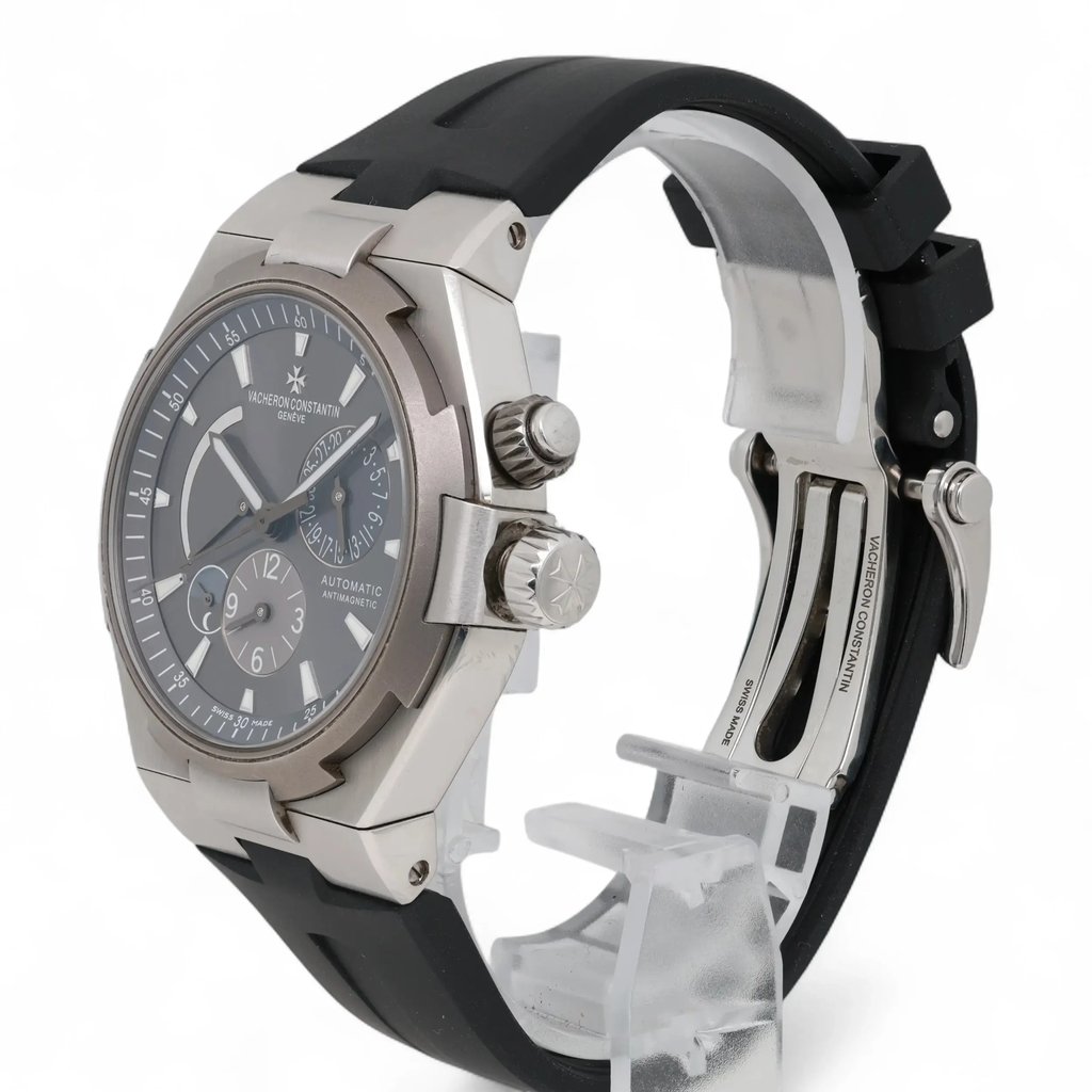 View Of Crown Facing Side Of Vacheron Constantin 47450/000W-9511 Stainless Steel Watch Pre Owned Condition