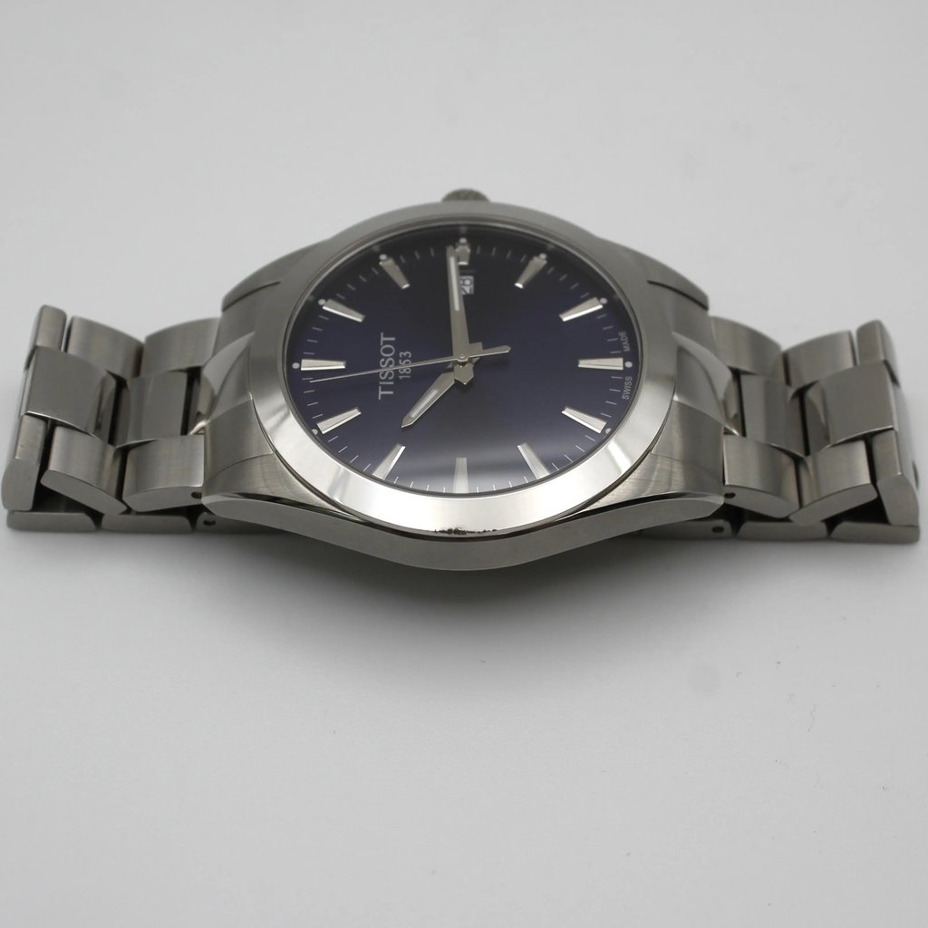 4th image of Tissot Gentleman Wristwatch, PreOwned condition