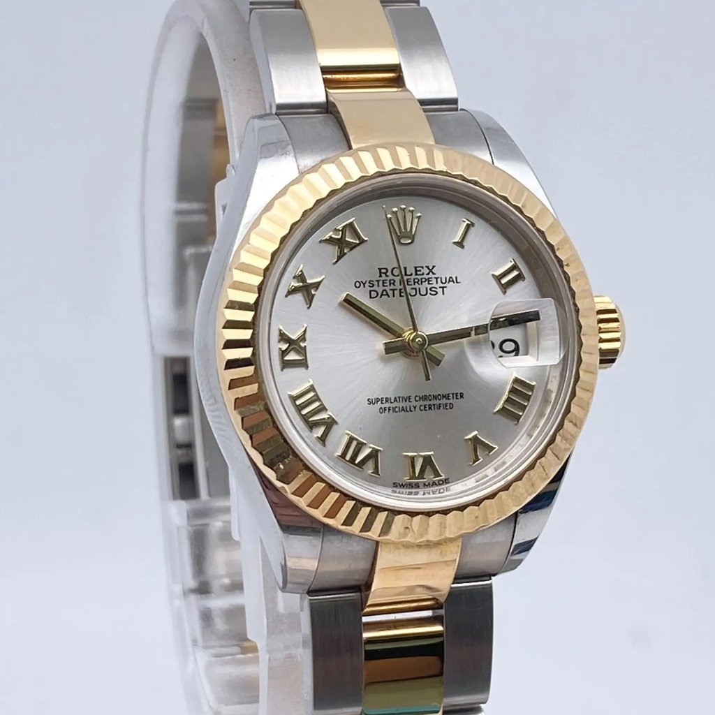 3rd image of Rolex Datejust Wristwatch, PreOwned condition