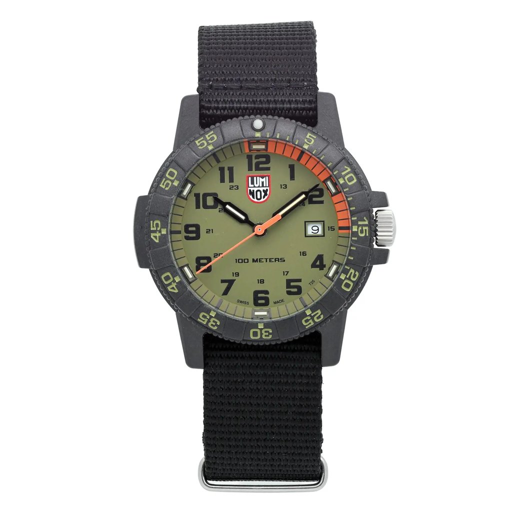 Up Close Front Facing Picture Of Luminox XS.0337 Carbon Watch Display Model Condition
