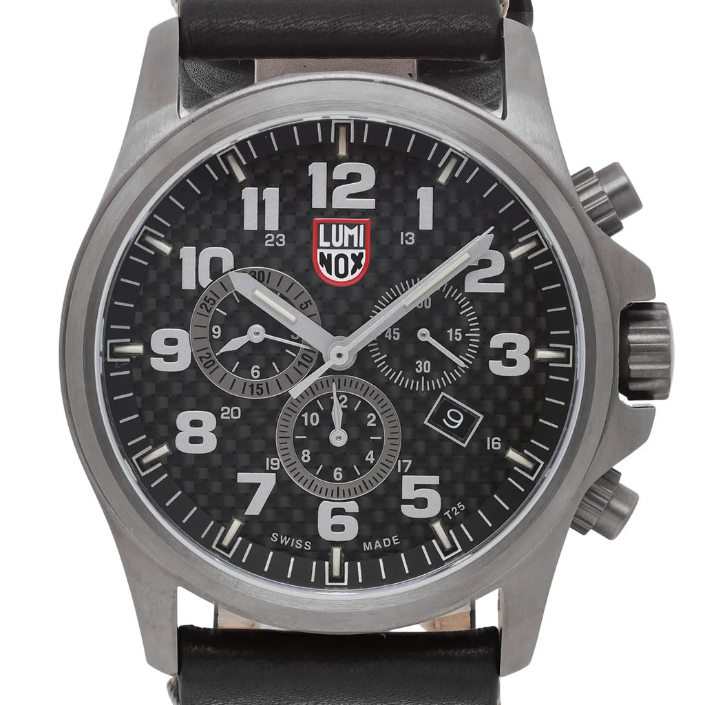 Up Close Front Facing Picture Of Luminox XL.1941 Stainless Steel Watch New With Defects Condition