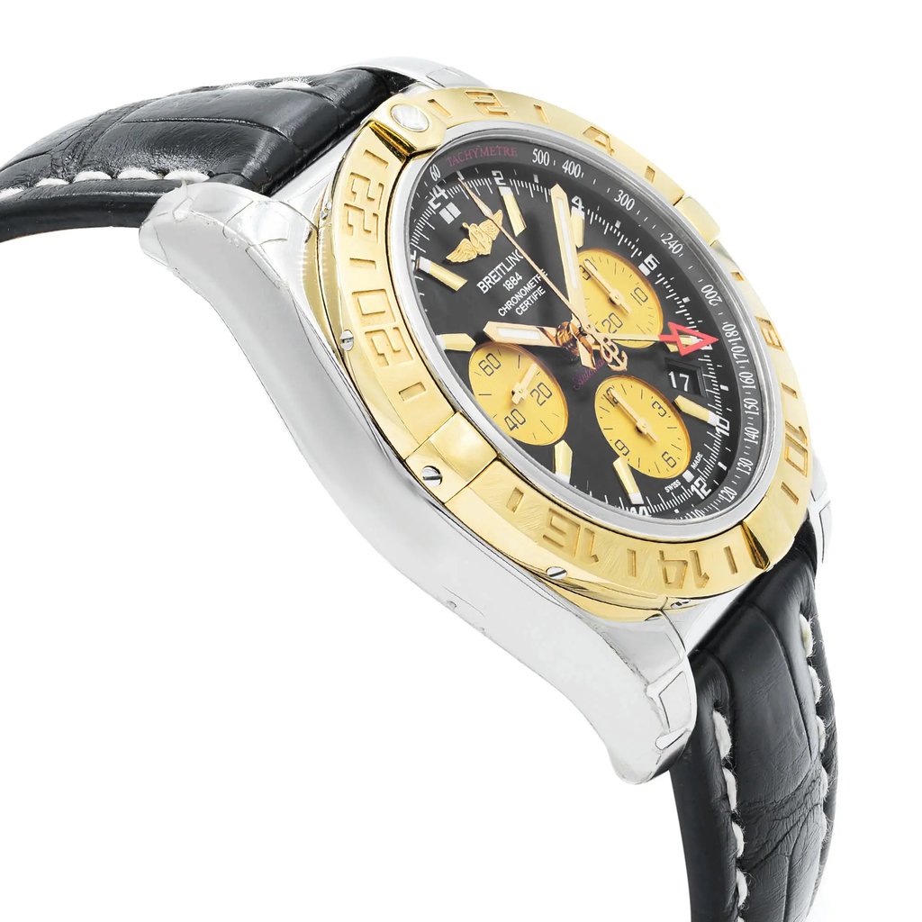View Of Opposite Crown Facing Side Of Breitling CB042012/BB86-743P Stainless Steel Watch Display Model Condition