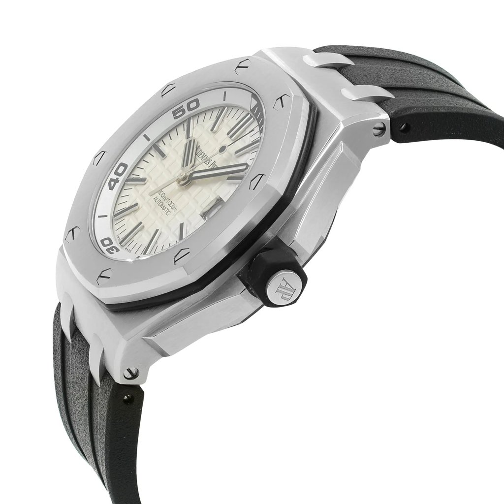 3rd image of Audemars Piguet 15710ST.OO.A002CA.02 Wristwatch, PreOwned condition