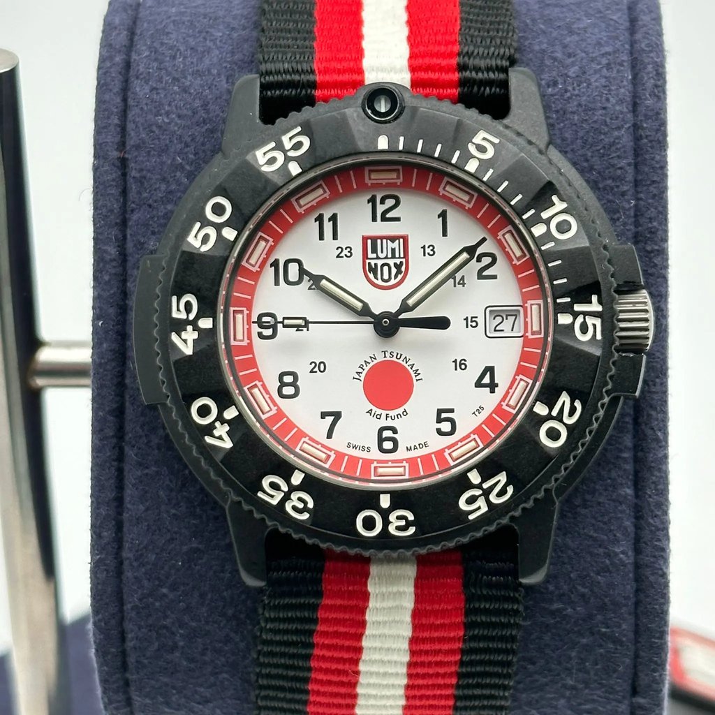 2nd image of Luminox Luminox Navy Seal Japan Tsunami Aid Funds  Wristwatch, PreOwned condition
