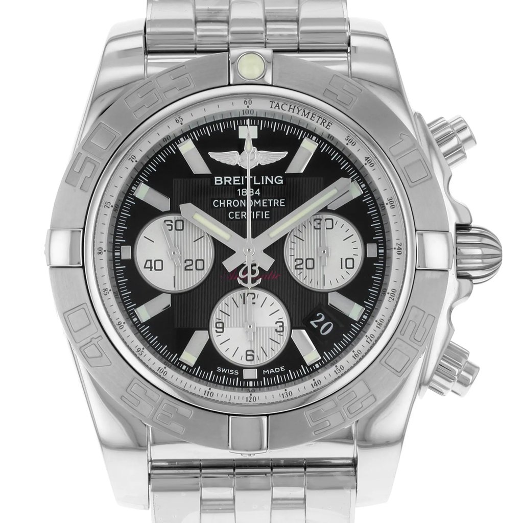 Up Close Front Facing Picture Of Breitling AB011011/B967-375A Stainless Steel Watch Pre Owned Condition