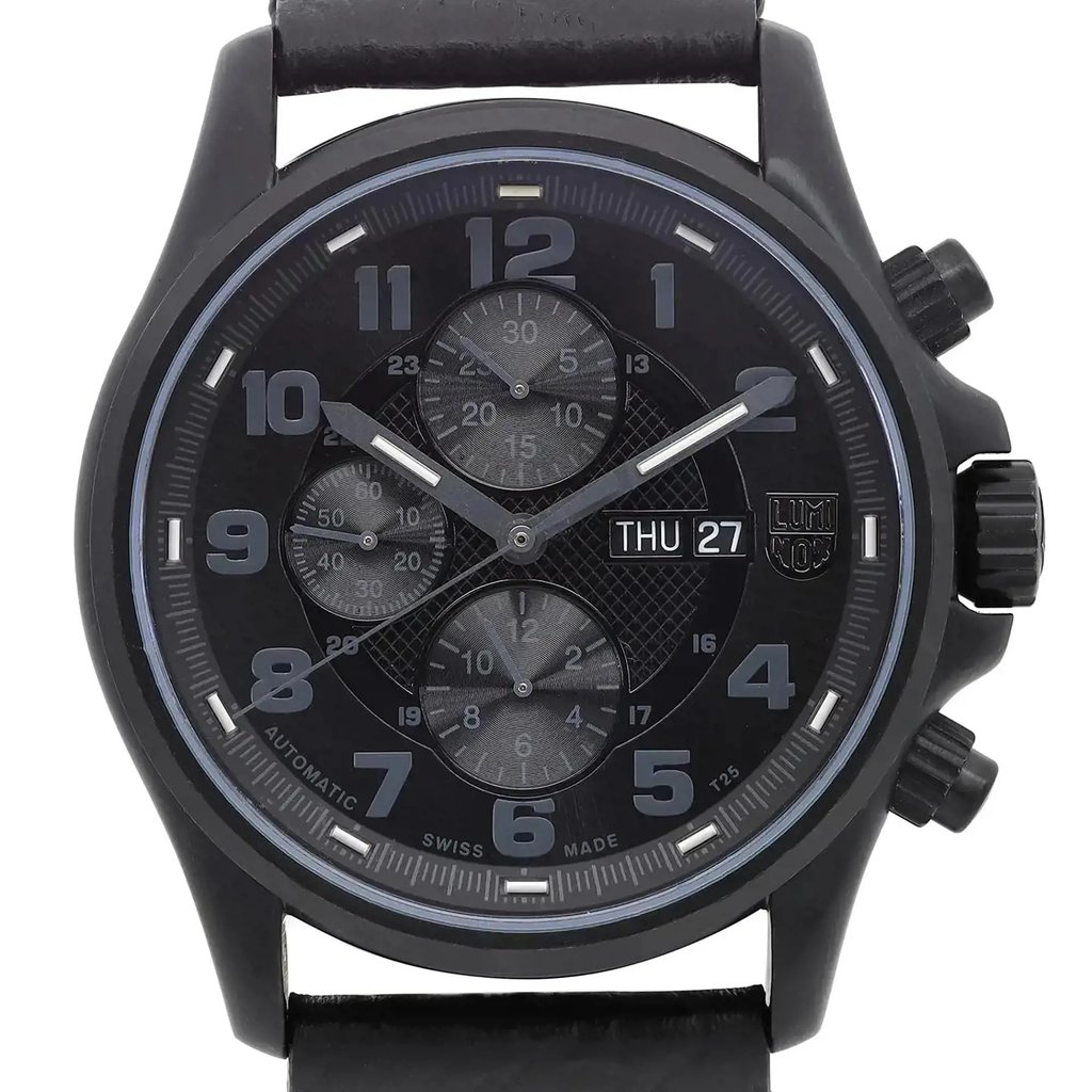 Up Close Front Facing Picture Of Luminox XL.1861.BO Stainless Steel Watch New With Defects Condition