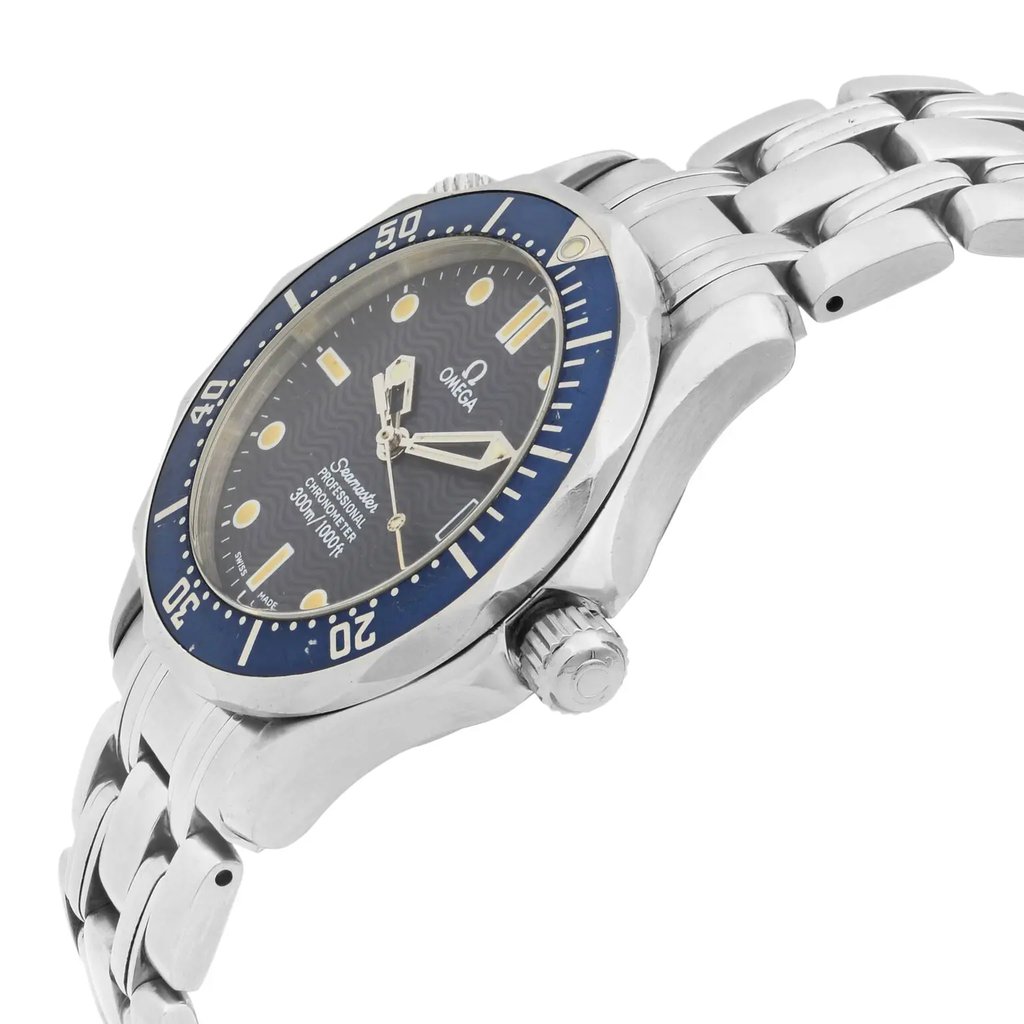 3rd image of OMEGA 2551.80.00 Wristwatch, PreOwned condition