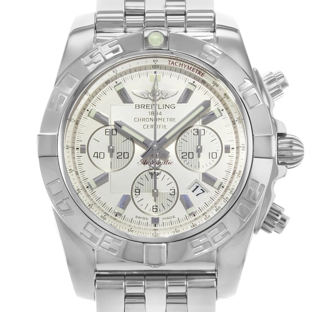 Up Close Front Facing Picture Of Breitling AB011012/G684-375A Stainless Steel Watch Display Model Condition