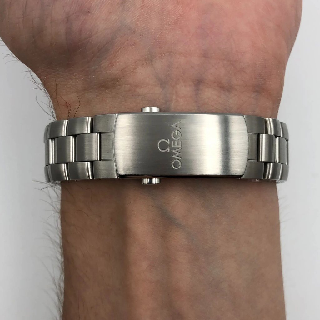 6th image of OMEGA 232.30.38.20.04.001 Wristwatch, DisplayModel condition