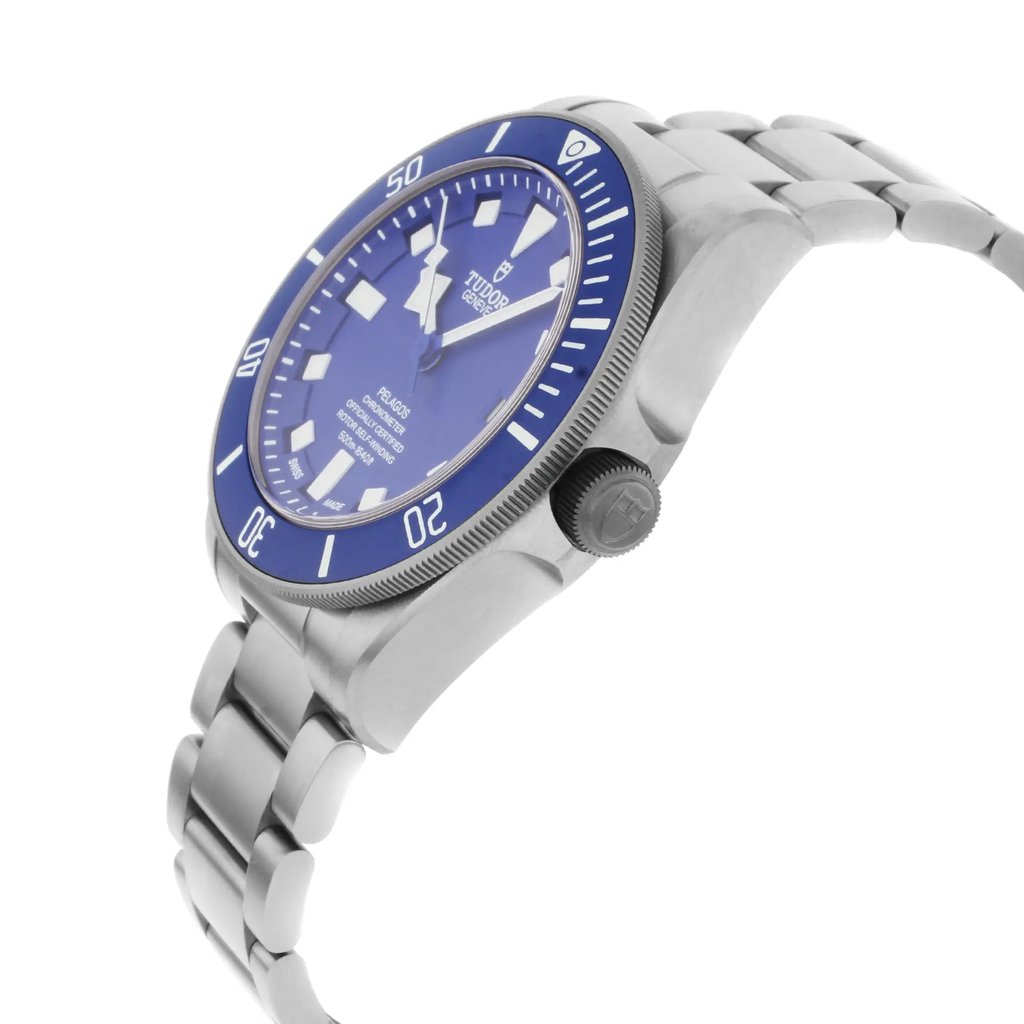 3rd image of TUDOR 25600TB-95820T Wristwatch, DisplayModel condition
