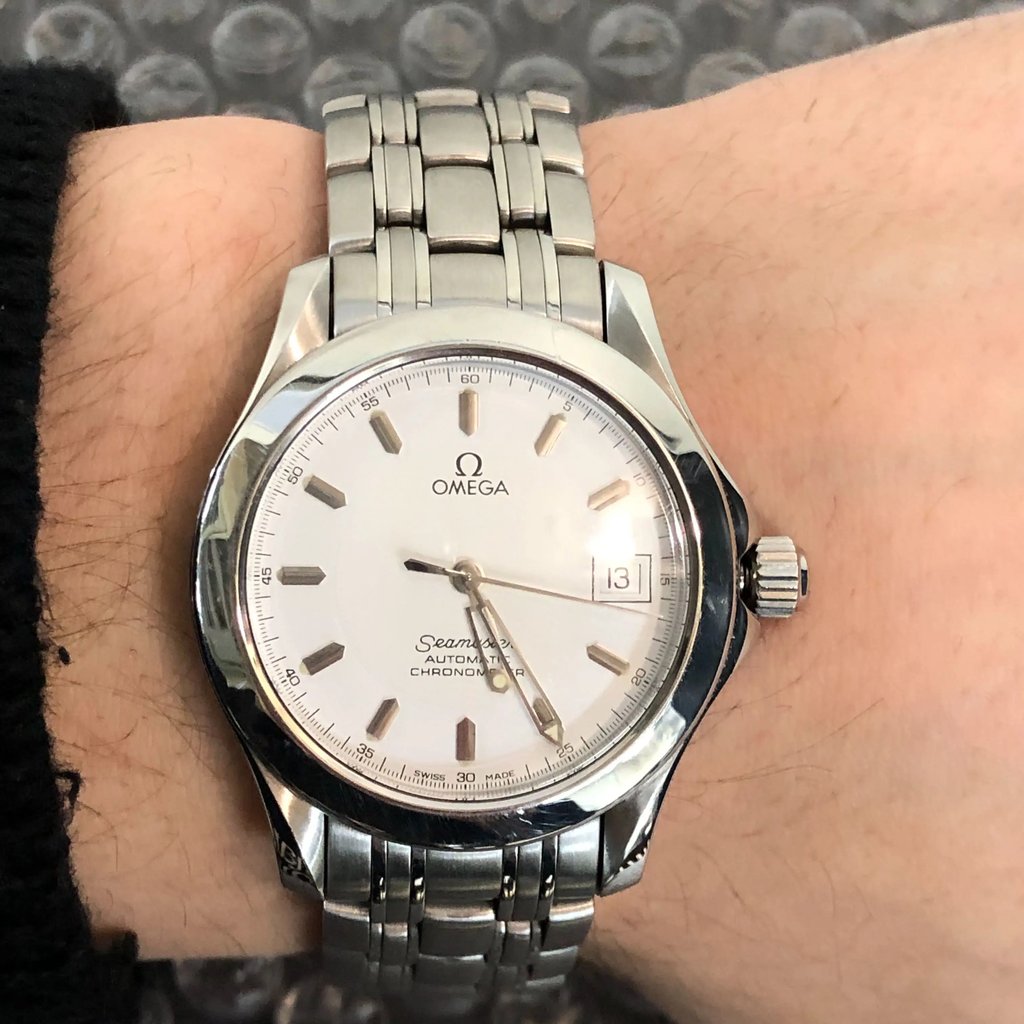 10th image of OMEGA 2501.21.00 Wristwatch, PreOwned condition