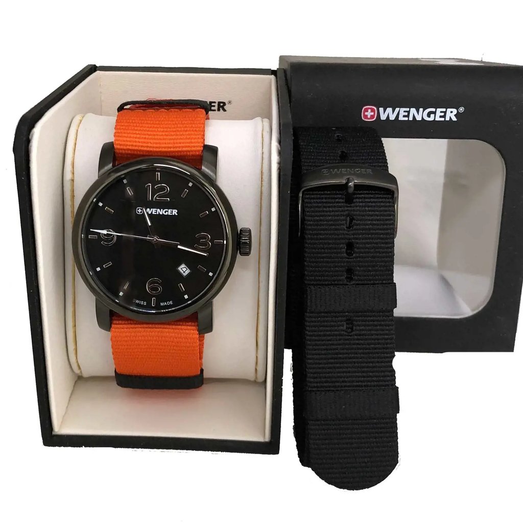  Full View Box, Documents and Wenger 60.1041.131 With Watch In The Image 