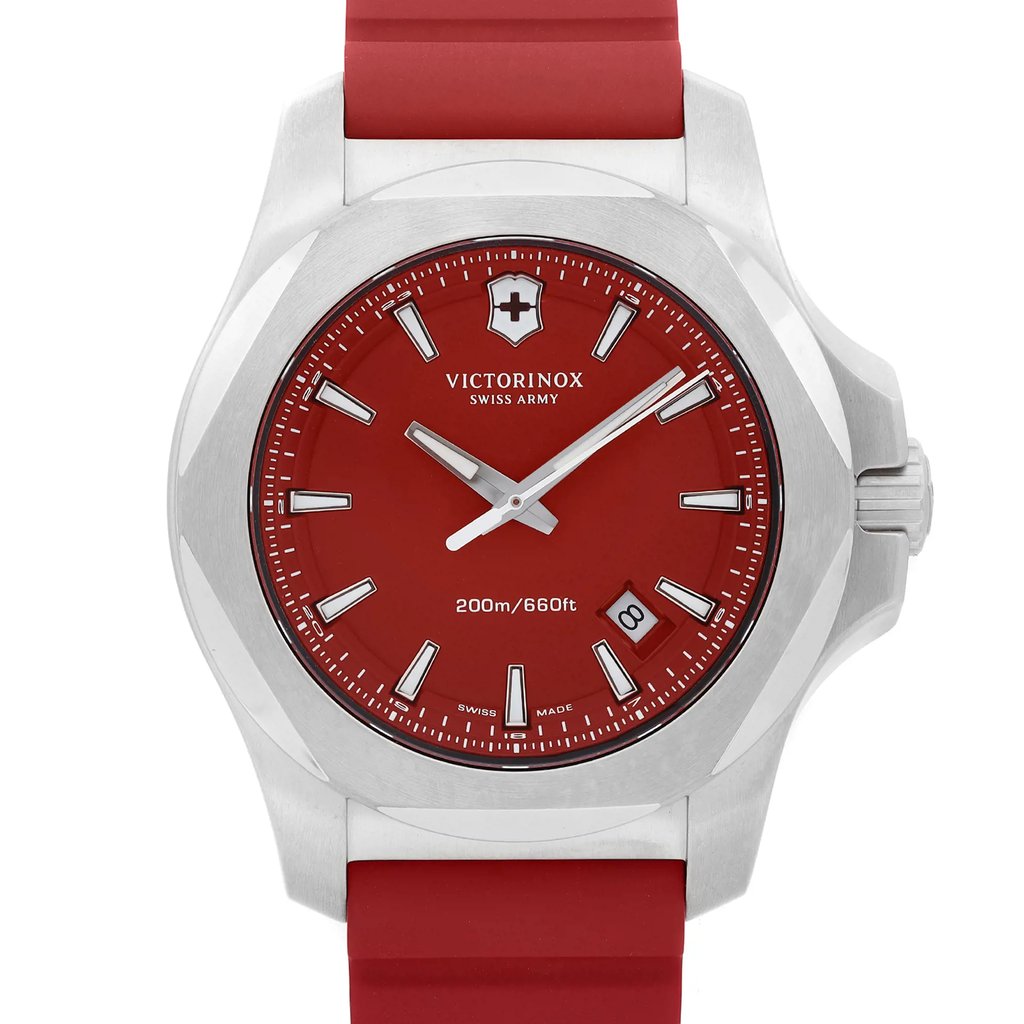 Up Close Front Facing Picture Of Victorinox 241719.1 Stainless Steel Watch Display Model Condition