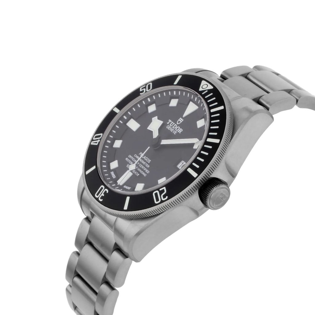 2nd image of TUDOR 25600TN-95820T Wristwatch, DisplayModel condition