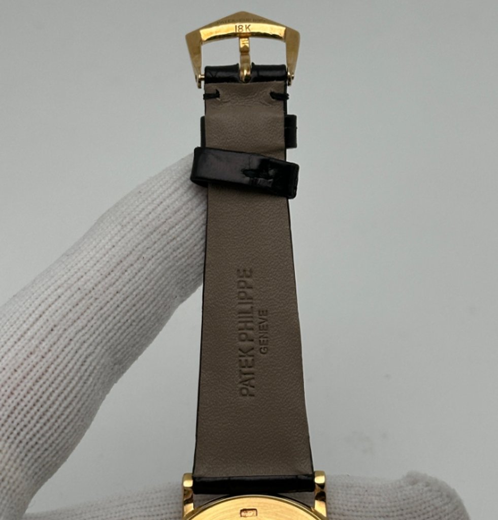 7th image of Patek Philippe Calatrava Wristwatch, PreOwned condition