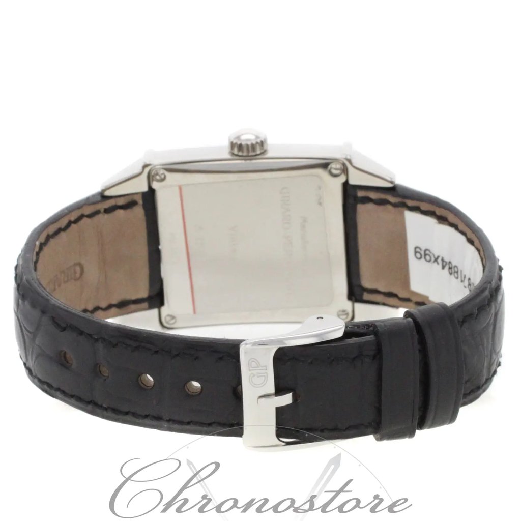 3rd image of Girard-Perregaux GP25740011612-BLKM Wristwatch, DisplayModel condition