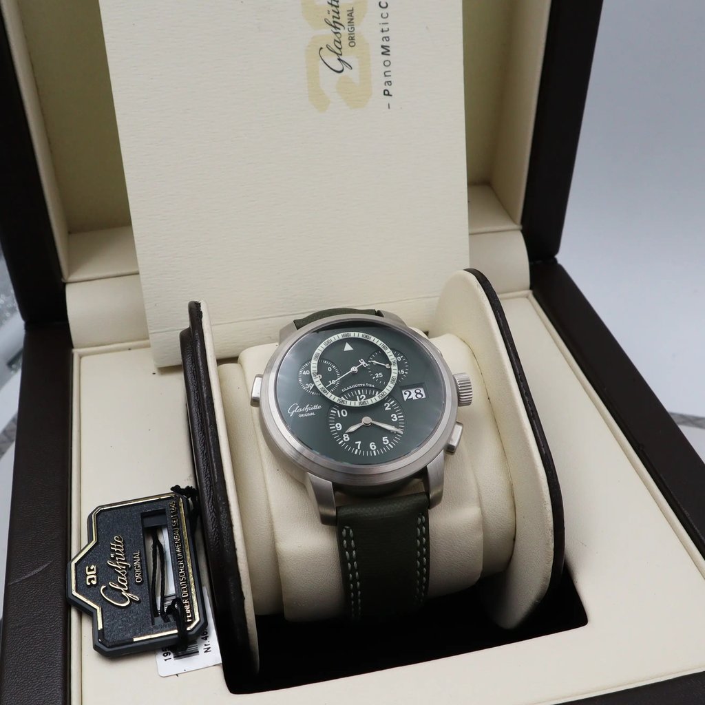  Full View Box, Documents and Glashütte Original 1-95-01-07-14-04 With Watch In The Image 