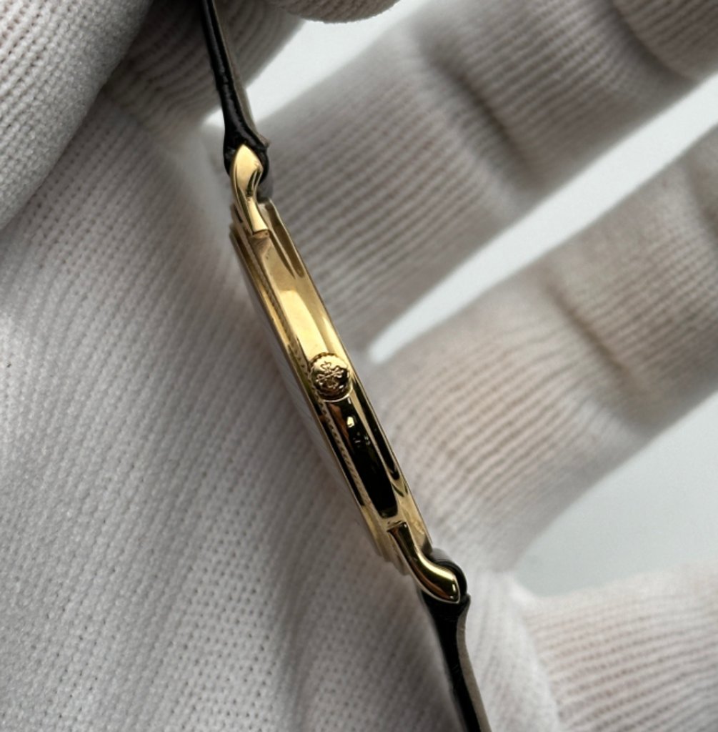 11th image of Patek Philippe Calatrava Wristwatch, PreOwned condition